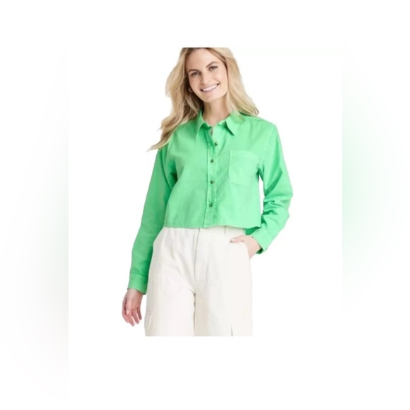 Universal Thread Green Long Sleeve Button Down Crop Shirt - Picture 2 of 9